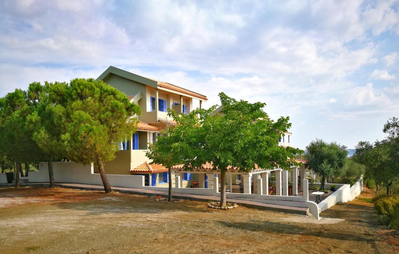 Olive Bay Hilltop Apartments アムリアニ エクステリア 写真