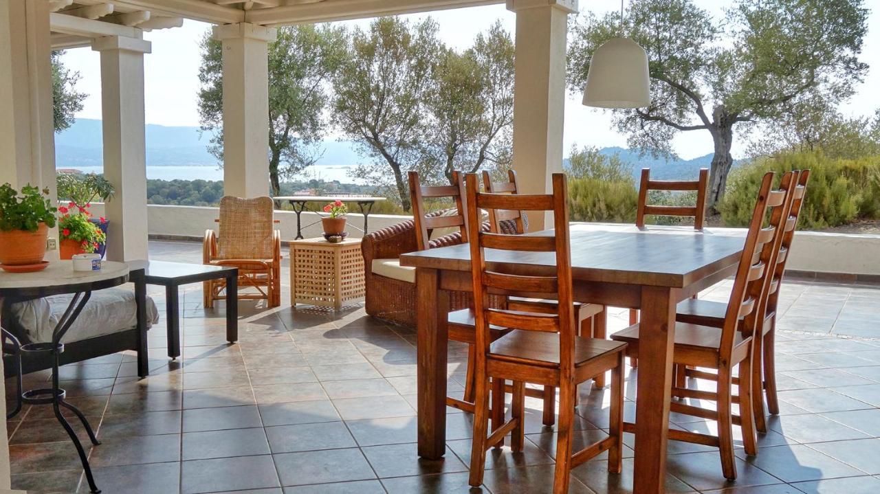 Olive Bay Hilltop Apartments アムリアニ エクステリア 写真