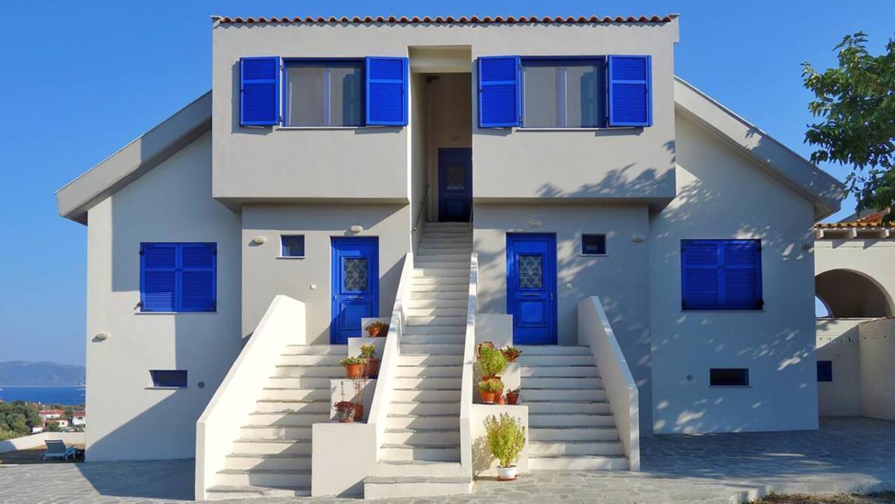 Olive Bay Hilltop Apartments アムリアニ エクステリア 写真