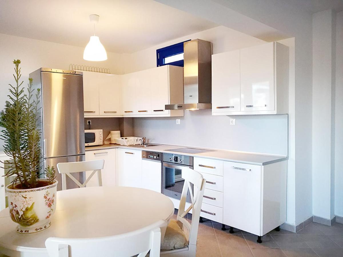 Olive Bay Hilltop Apartments アムリアニ エクステリア 写真