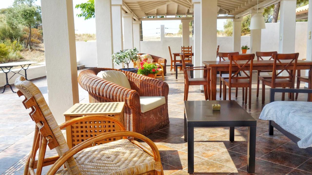 Olive Bay Hilltop Apartments アムリアニ エクステリア 写真