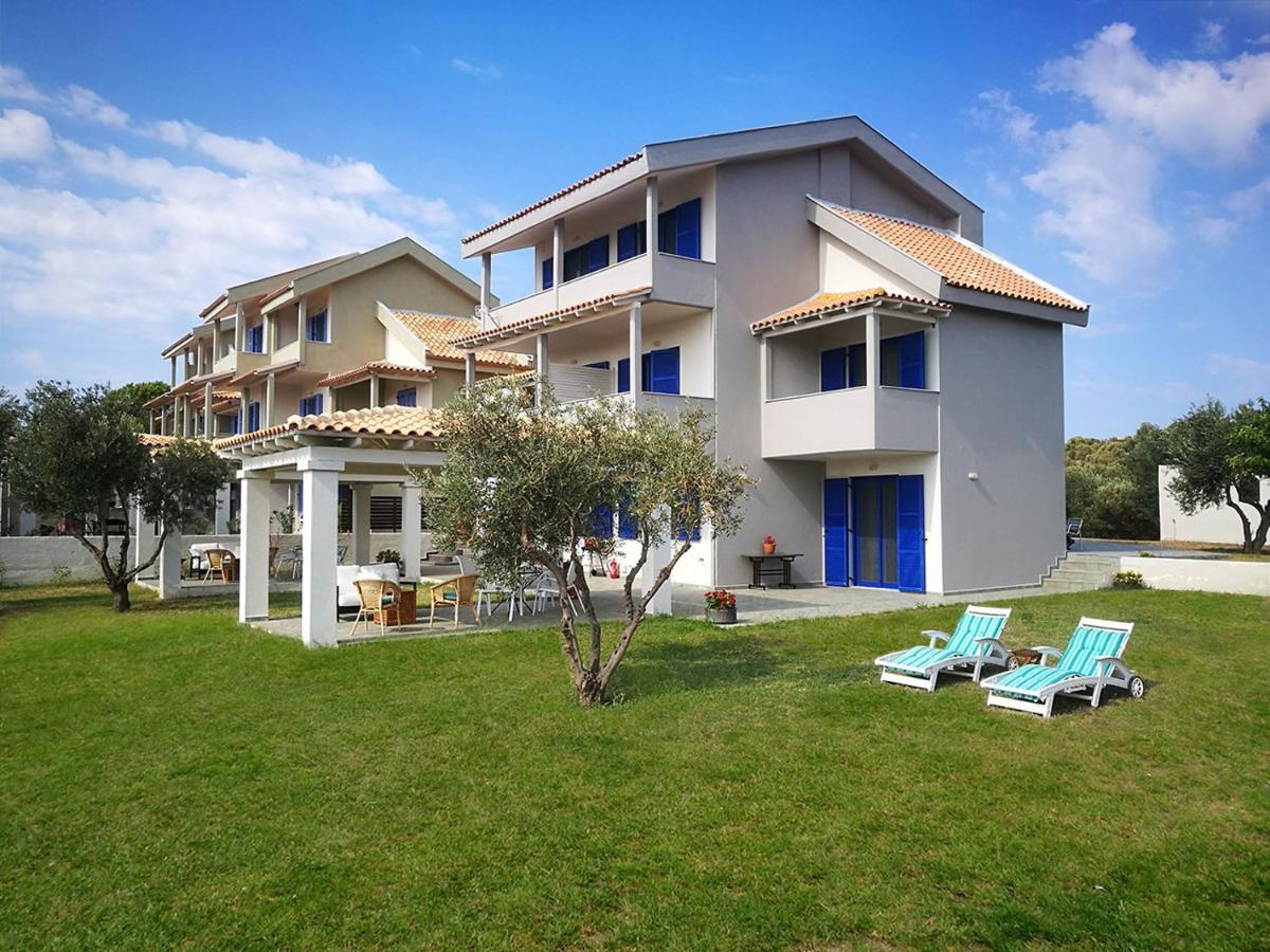 Olive Bay Hilltop Apartments アムリアニ エクステリア 写真
